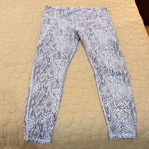 All in Motion Blue and White Patterned Leggings